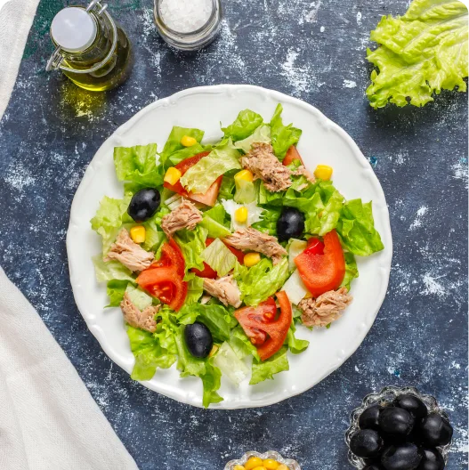 Tuna, Sweetcorn & Olive Salad